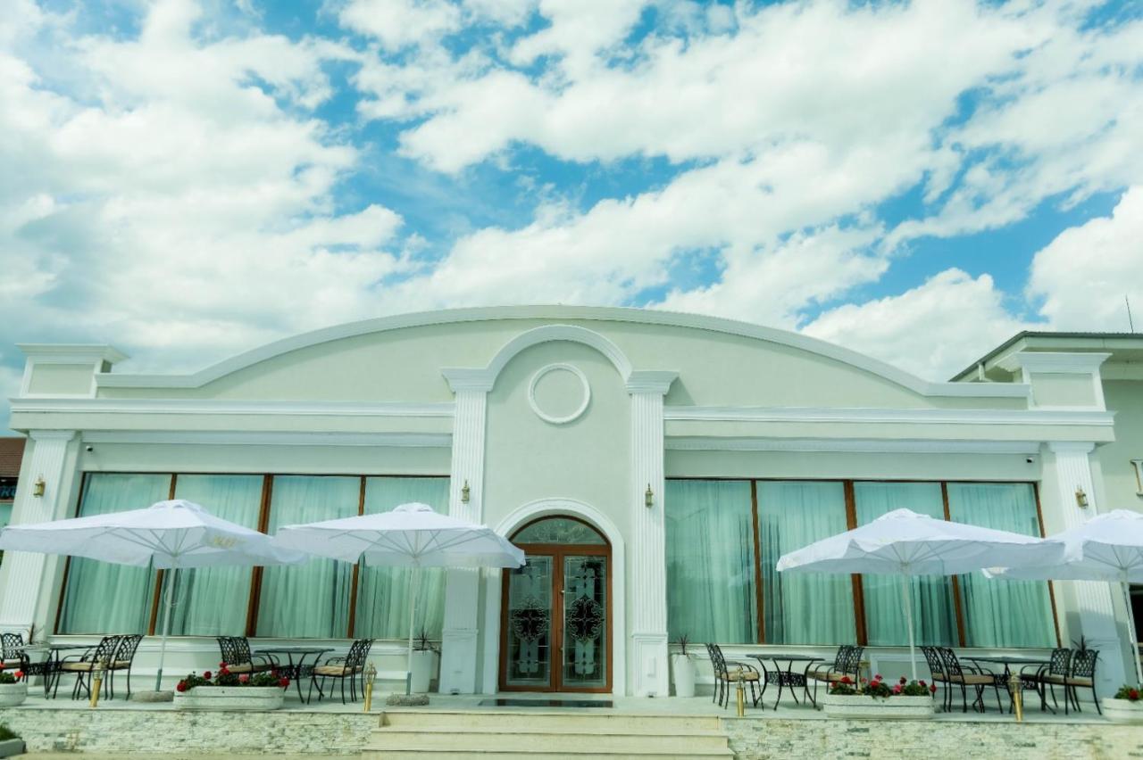 Hotel Palace Severin Дробета-Турну-Северин Экстерьер фото